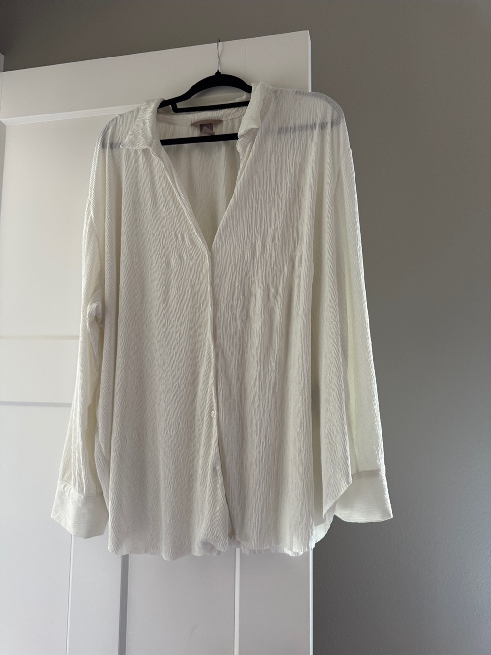 Lightweight White Button-Front Women's Blouse slight stain on sleeve (pic